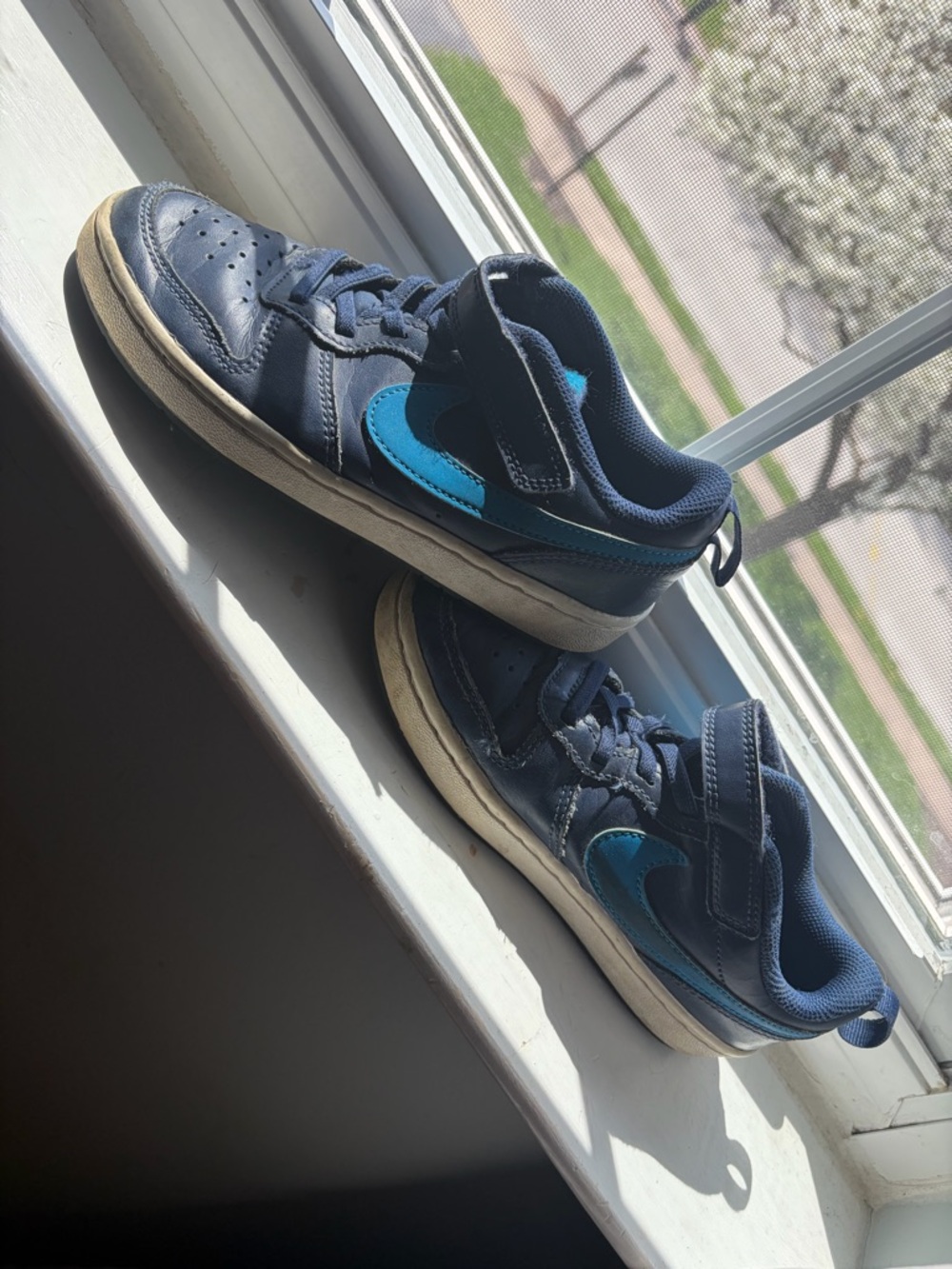 Nike Kids Navy Sneakers with Teal Swoosh